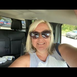 Meet your Posher, Teri